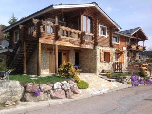 Appartements Appartements dans Chalet Chez Mr et Mme Moser 61 rue du Canigou 66120 Font-Romeu Languedoc-Roussillon