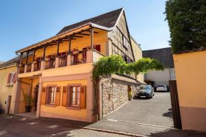 Appartements Appartements - La Cour St Fulrad 25 Rue du Collège 68590 Saint-Hippolyte Alsace