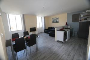 Appartements Apparts Gites Cholet centre 11 & 40, rue Nationale 49300 Cholet Pays de la Loire