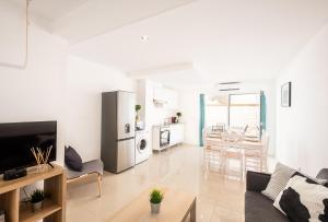 Atlantic Breeze Apartments