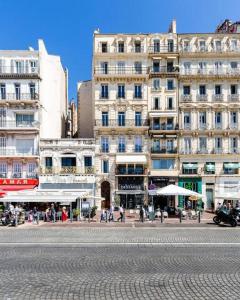 Au cœur du Vieux Port - Le quai bourgeois