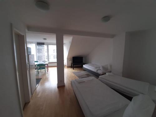 AVI City Burgplatz Apartments