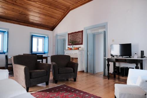 Azoia 10 - Casas de Campo & Hostel