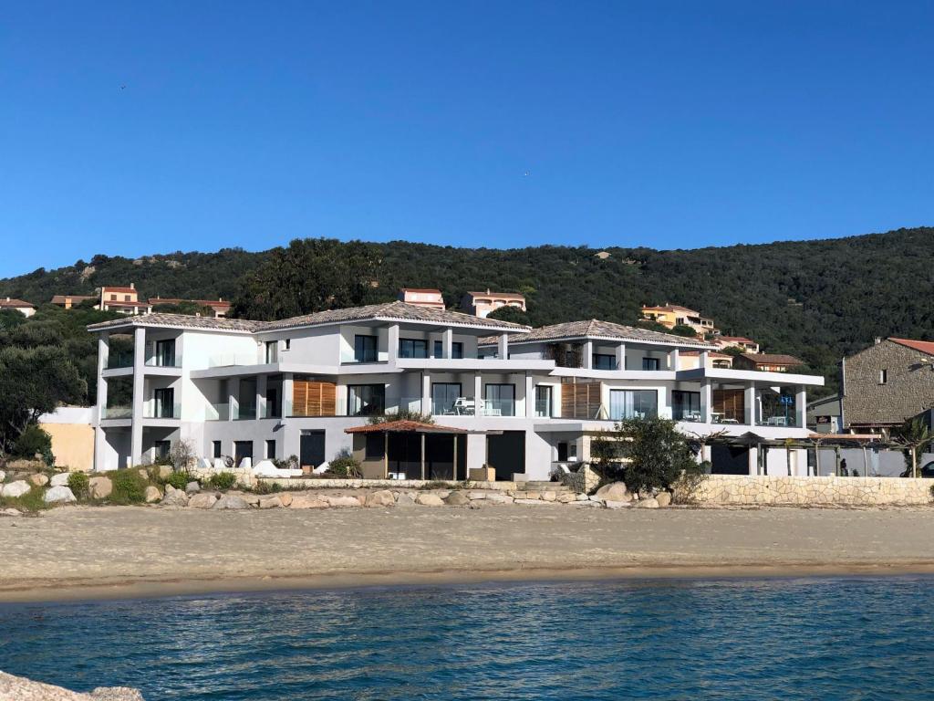 Beau studio à 1 minute de la plage