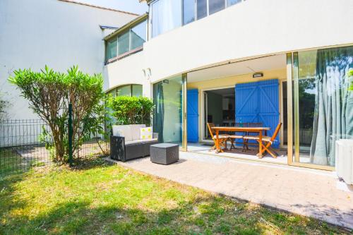 Beau T2 dans residence avec piscine