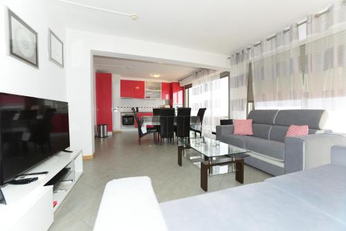 Beautiful Coral and Ocean Blue Apartments in Oceano Atlantico