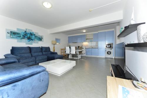 Beautiful Coral and Ocean Blue Apartments in Oceano Atlantico