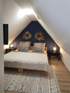 Beautiful romantic Loft close to city and nature
