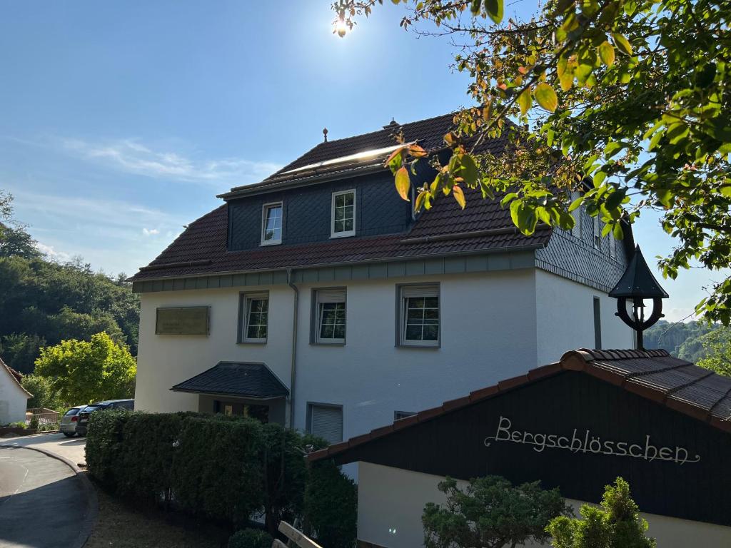 Bergschlösschen Edersee 2 Am Schloßberg, 34513 Waldeck