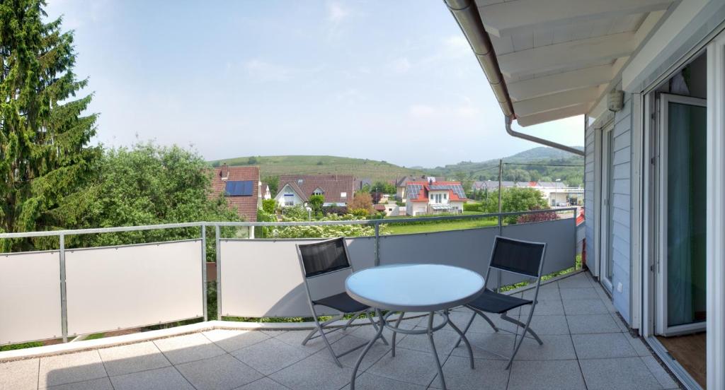 Braviscasa - Ferienresidenz Haus am Bach Vogtsburg Eichbergstr. 5, 79235 Vogtsburg im Kaiserstuhl