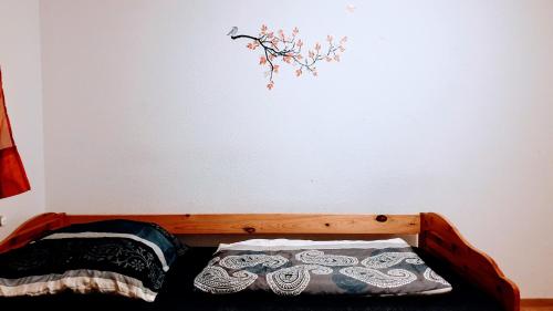 Budget rooms in Halle with shared bathroom, Free WiFi, Netflix & iPad