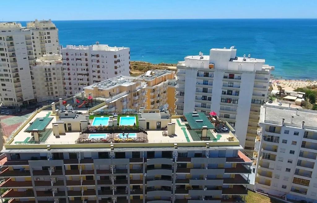 Appartements By the Sea - Rooftop pools Urbanização Vale do Olival Ocean Terrace  Bloco B 8365-158 Armação de Pêra