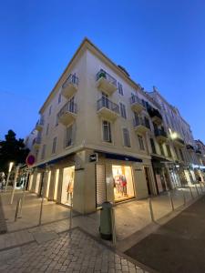 Appartements Cannes Holiday Suites 20 rue Cousin 06400 Cannes Provence-Alpes-Côte d\'Azur