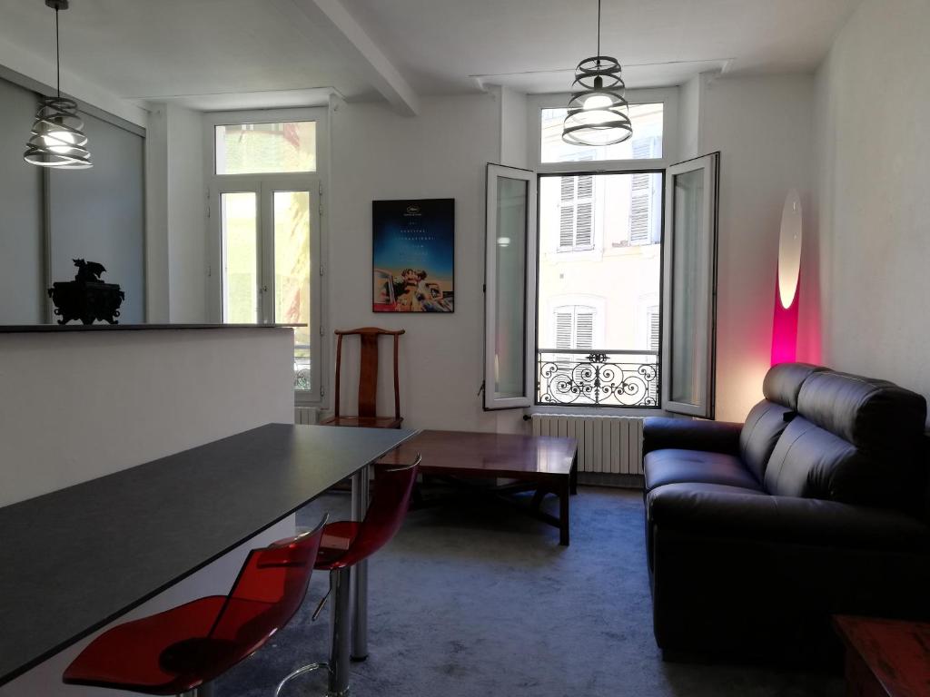 Appartements Cannes, Le Suquet 21 rue Saint Antoine 06400 Cannes