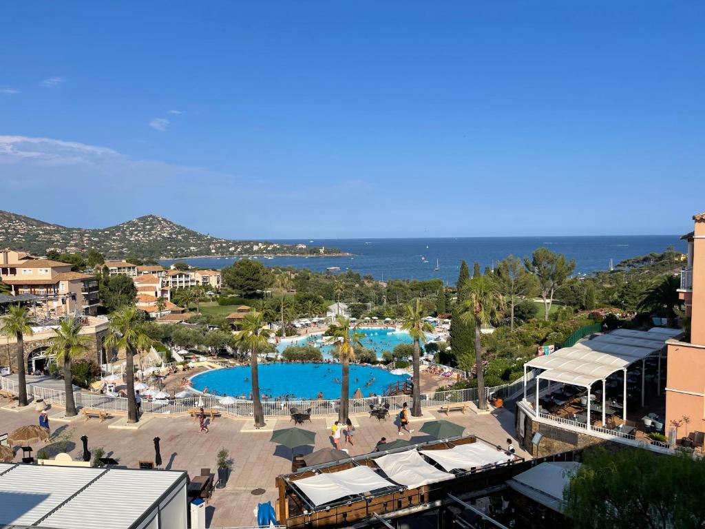 Appartements Cap esterel duplex centre vue mer Rue des Calanques 83530 Drammont