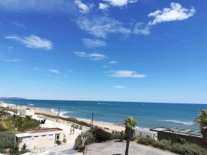 Appartements Cap Nat International - Natura Beach Village Naturiste Rue des Nereides 34300 Le Cap d\'Agde Languedoc-Roussillon