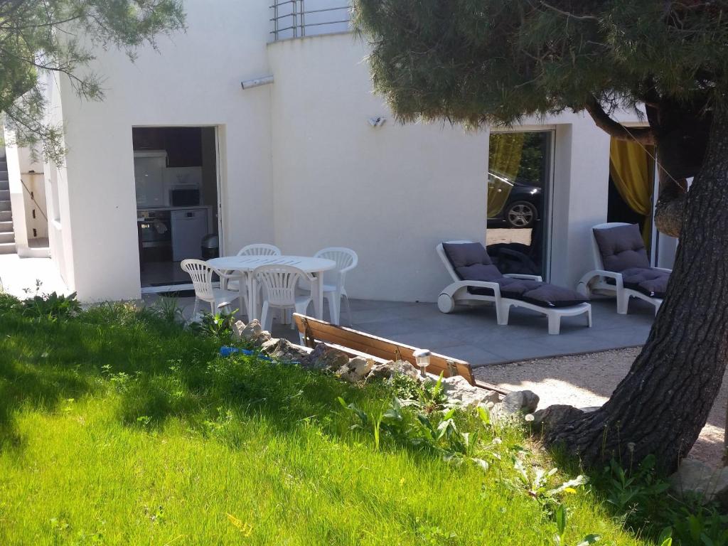 Appartements Cap Negre villa 242 all du cap negre 83140 Six-Fours-les-Plages