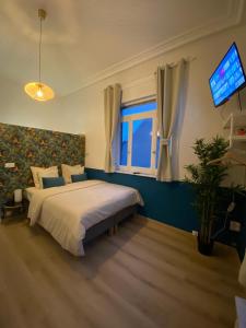 Capsule Roubaix Lille private shower & Netflix