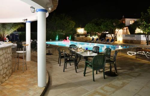 CASA BEACHCOMBER Le jardin des Arts