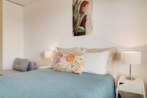 Casa da Praça Apartments - by Casas na Ilha