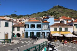 Casas da Avenida e Do Pico by AnaLodges