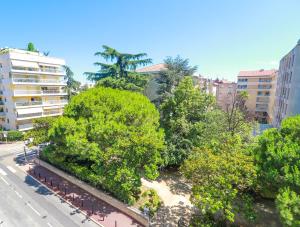 Appartements Central Park Apartment 3 éme et 9 éme étage 1 Avenue des Anglais 06400 Cannes Provence-Alpes-Côte d\'Azur