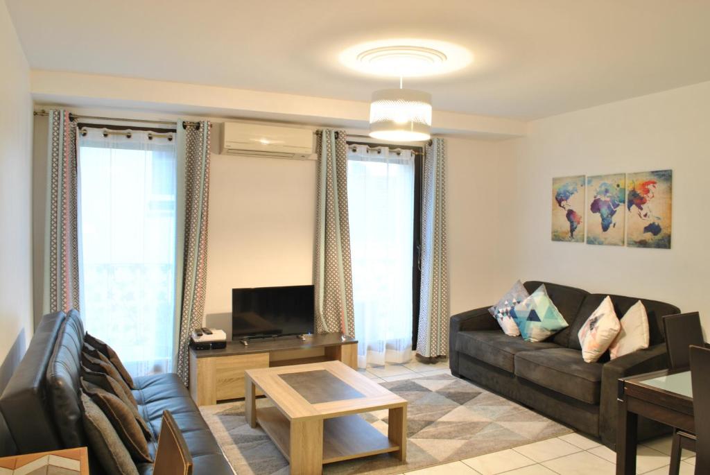 Appartements Centre Riviera 2P LHO5516 des Frères Casanova 6 06400 Cannes