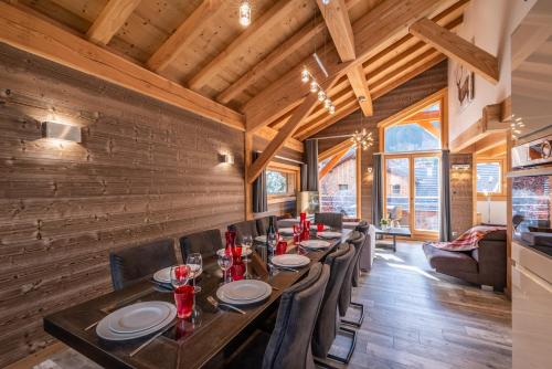 Chalet Hirondelle Morzine - by EMERALD STAY