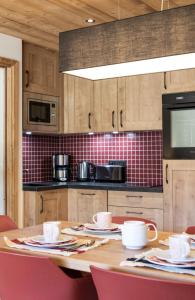 Chalet Hôtelier LES EQUINOXES - VAL D'ISERE