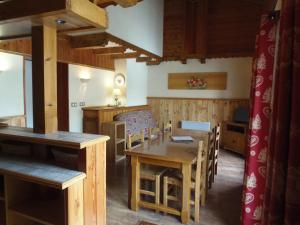 Appartements Chalet l'aubépine résidence B&B rue du Clot 73480 Bessans Rhône-Alpes