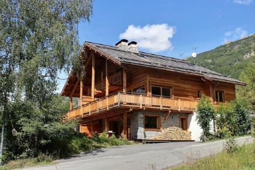 Chalet Prestige cheminée vue excep serrechevalierholidays