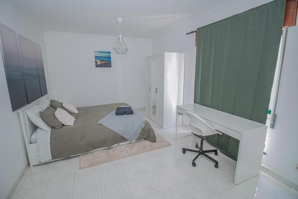 Charming Private Rooms in an Apartment A1 Penha - Faro Rua Doutor José Filipe Alvares, 12 - 2º Dto, 8005-221 Faro