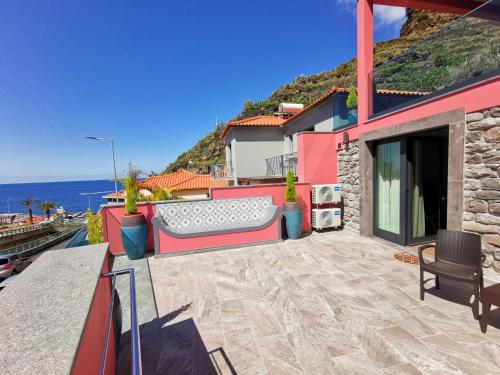 Charming Studios in Calheta Beach - Villa Esmeralda