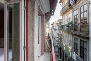 Cimo de Vila 62 by LovelyStay