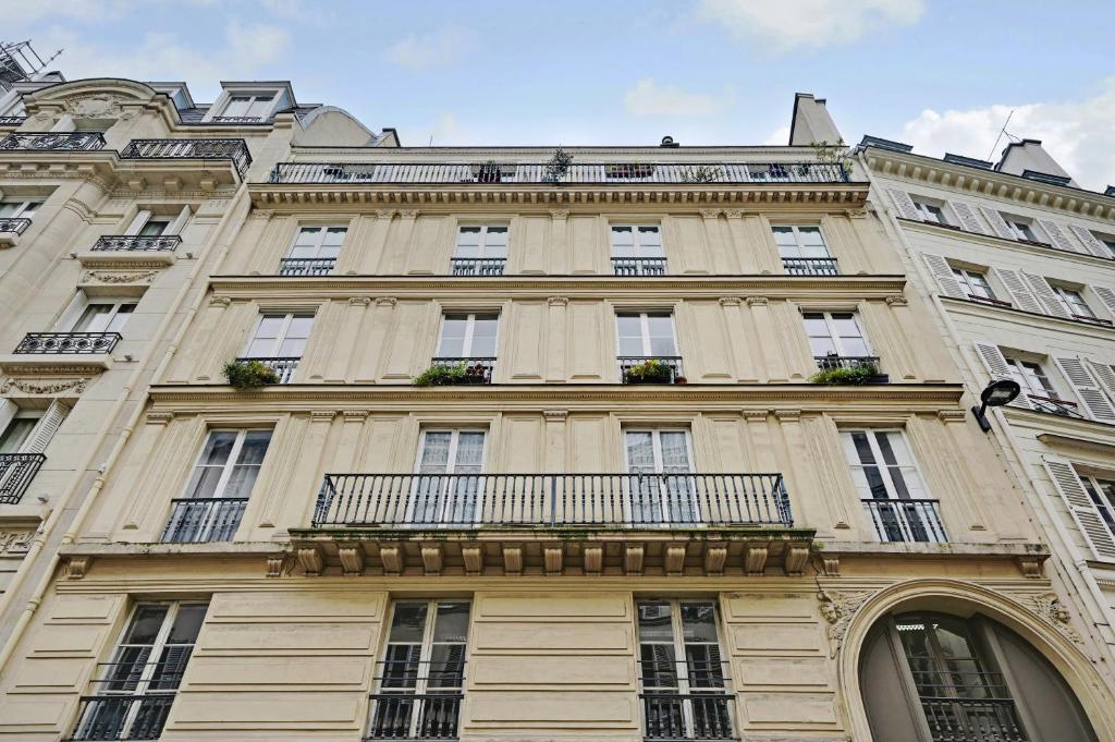 Appartements CMG - Gare Saint Lazare 7 Rue Saint-Lazare 75009 Paris