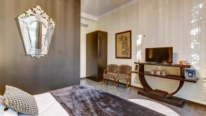 Cocoon in Cannes *****