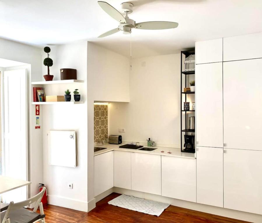 Appartements Comfortable Studio in Trendy Bica Neighbourhood  1200-069 Lisbonne