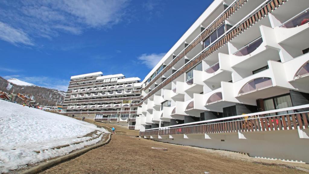 Appartements Cortina - Cimes & Neige Résidence Le Cortina 05290 Puy-Saint-Vincent