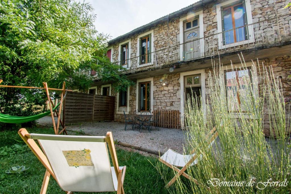Appartements Cosy a la campagne Domaine de ferrals Caserne de ferrals mondalazac 12330 Solsac