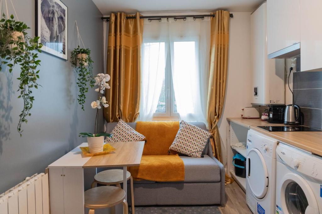 Appartements Cosy Home - PantinSmile 196 Avenue du General Leclerc 93500 Pantin