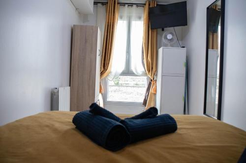 Cosy Home - PantinSmile