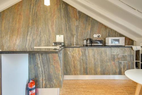 Cosy Modern 1 Bedroom Apartment in Central Lisbon
