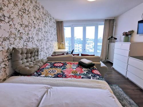Cozy-City-Central Apartment