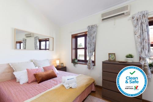 Cozy Sunny Flats by Hostwise