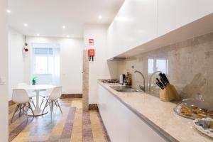 Cruz Apartments