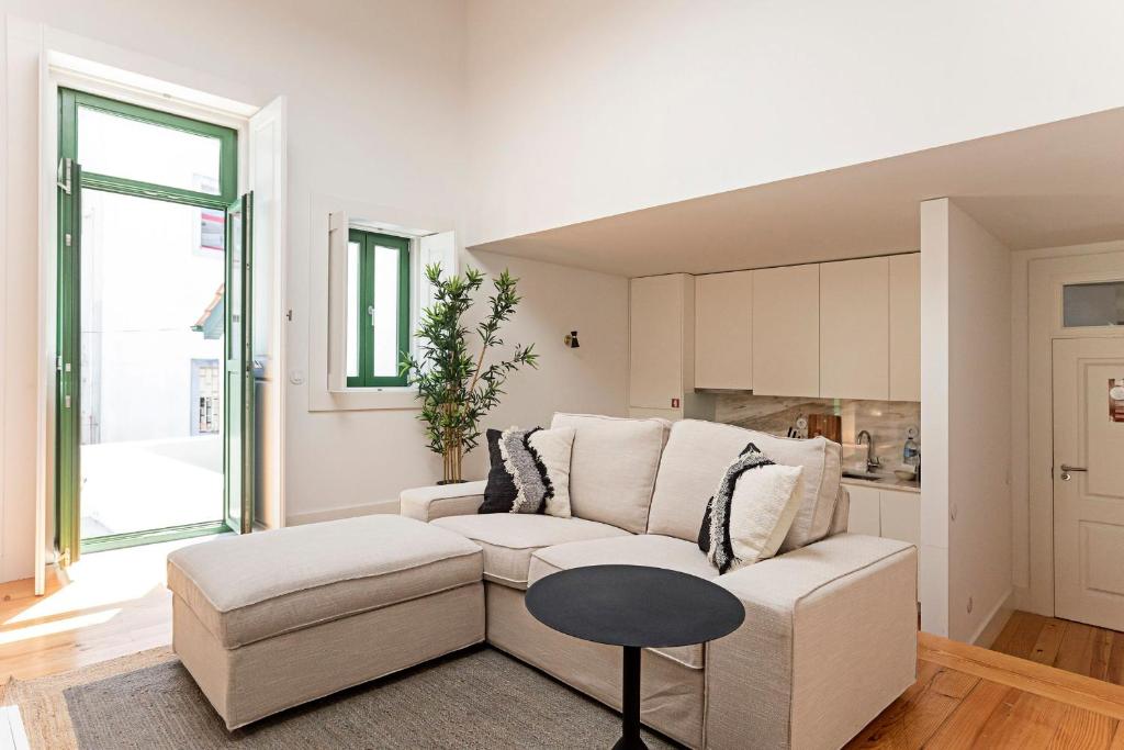 D. João IV Apartments by LovelyStay 138 Rua de Dom João IV R/C 1º F, 4000-311 Porto