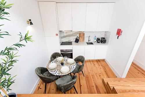 D. João IV Apartments by LovelyStay