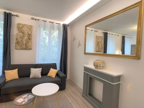 Deluxe Design - City Center Cosy Apartments