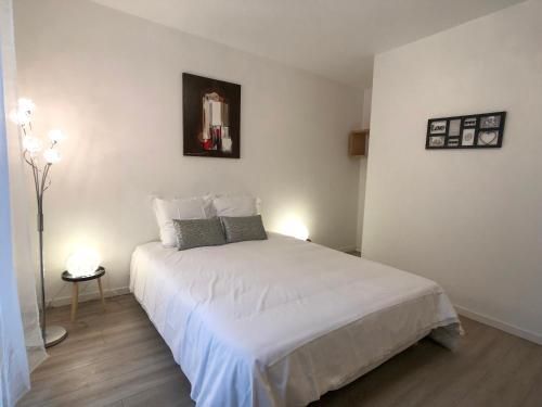 Deluxe Design - City Center Cosy Apartments