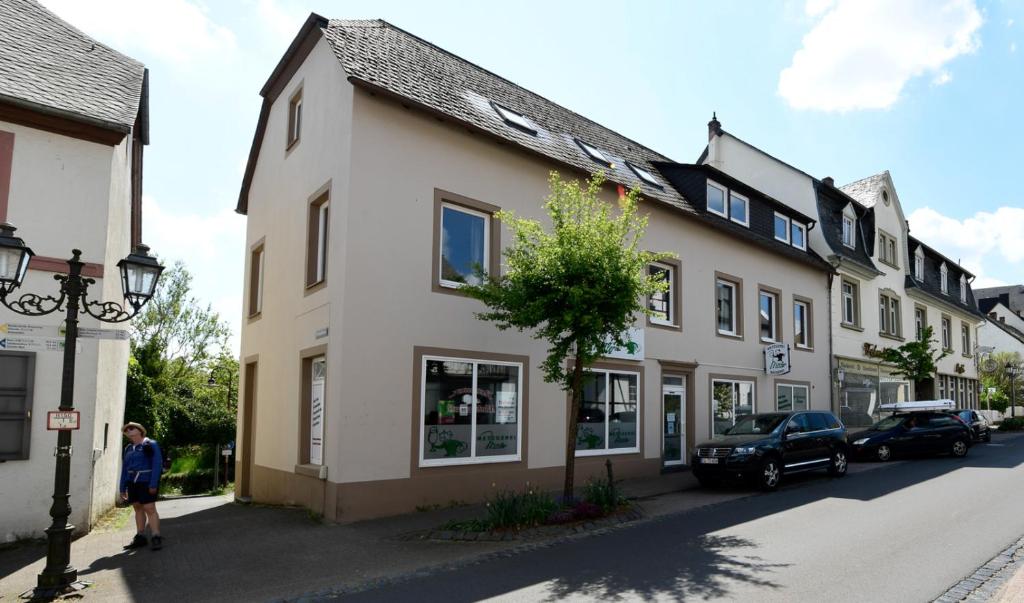 Der Eifel Perle Manderscheid 30 Kurfürstenstraße parkeeradres: Am Altenberg (achter de accomodatie), 54531 Manderscheid